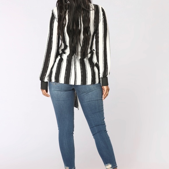 Fashion Nova high/low shirt - Picture 4 of 9